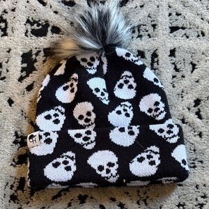 GH Kids Black and White Skull Pom-Pom Hat